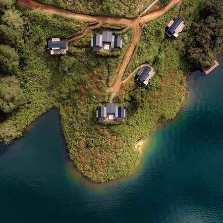 The Boato Hotel Guatape Ngoại thất bức ảnh Aerial view of the lake