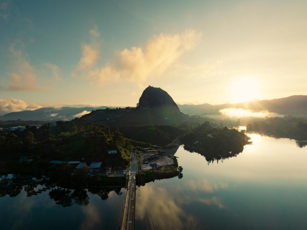 The Boato Hotel Guatape Ngoại thất bức ảnh Aerial view of Mount Warning