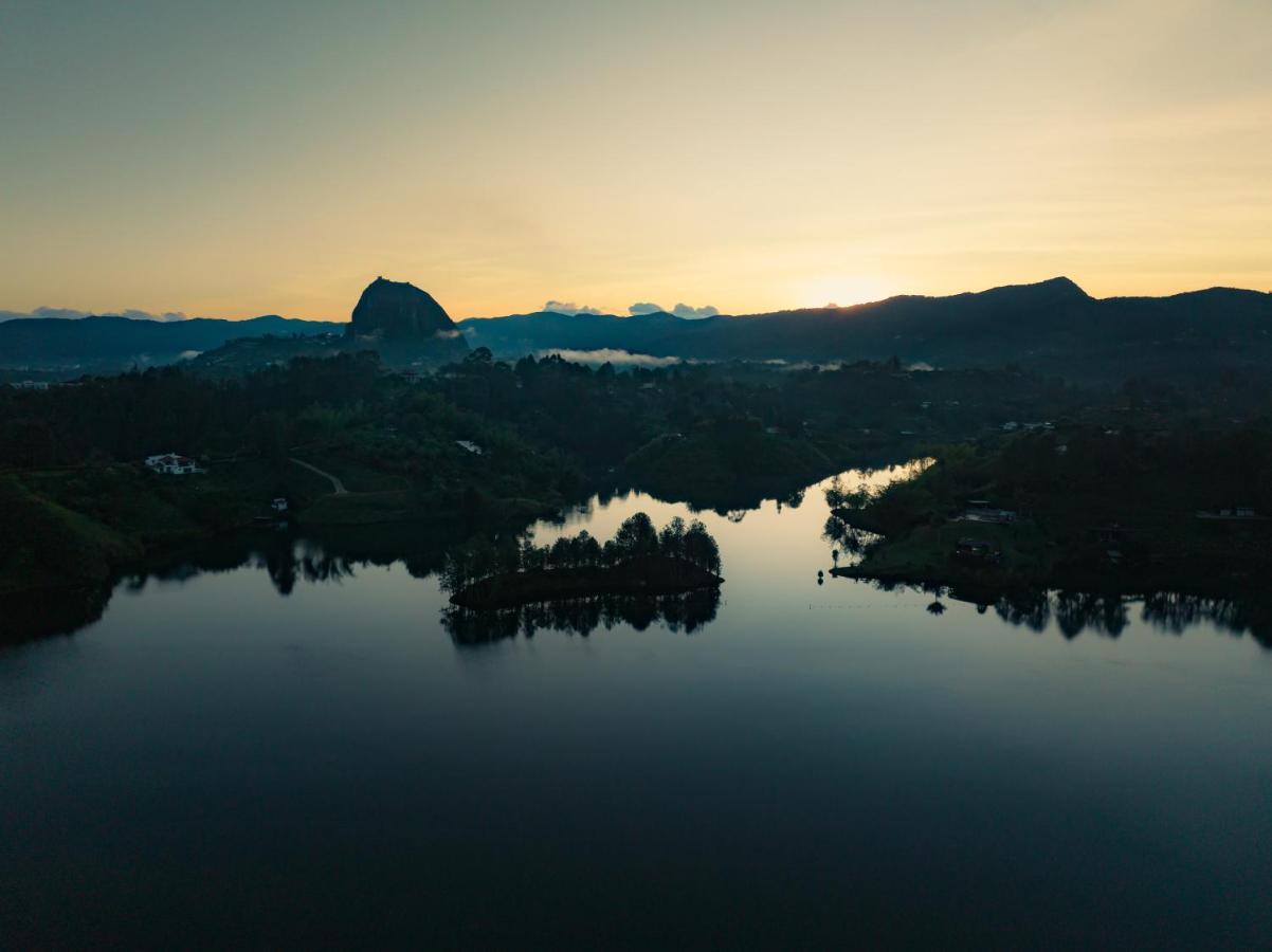 The Boato Hotel Guatape Ngoại thất bức ảnh Aerial view of Lake Moogerah