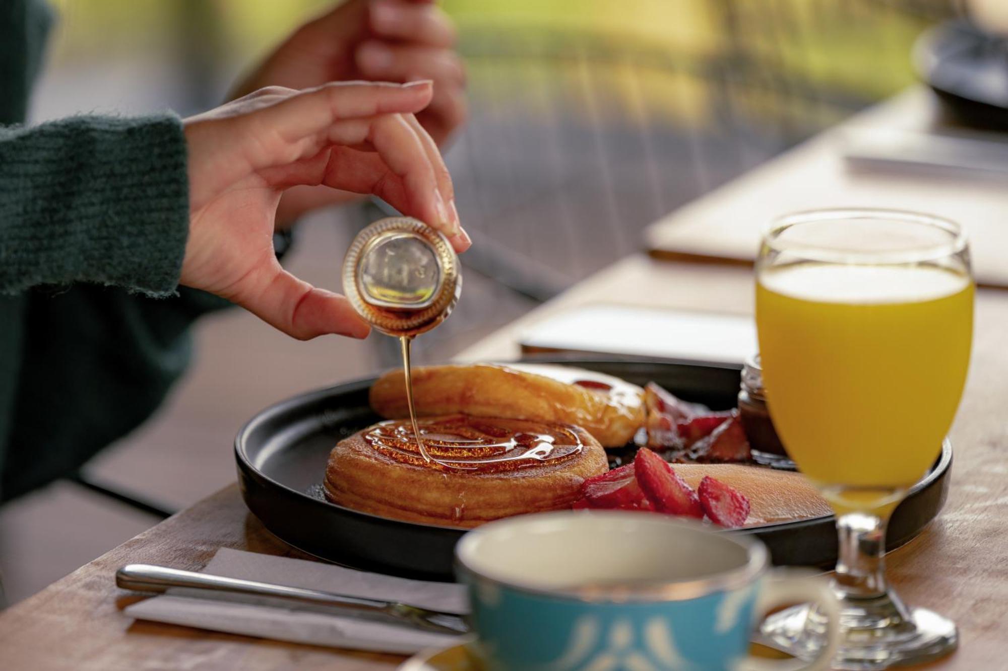 The Boato Hotel Guatape Ngoại thất bức ảnh Maple syrup being drizzled on a pastry