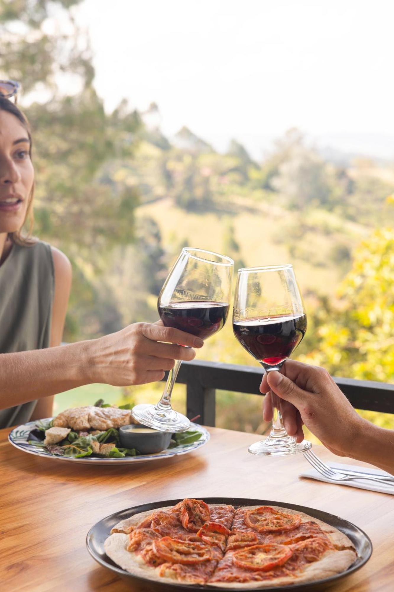 The Boato Hotel Guatape Ngoại thất bức ảnh Wine tasting at a winery