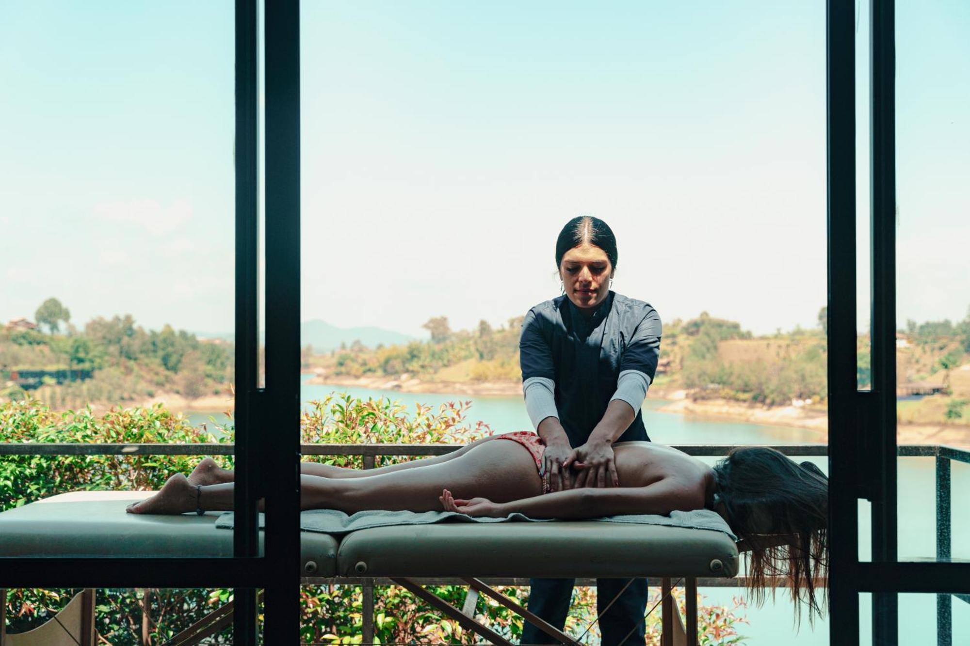 The Boato Hotel Guatape Ngoại thất bức ảnh Thai massage