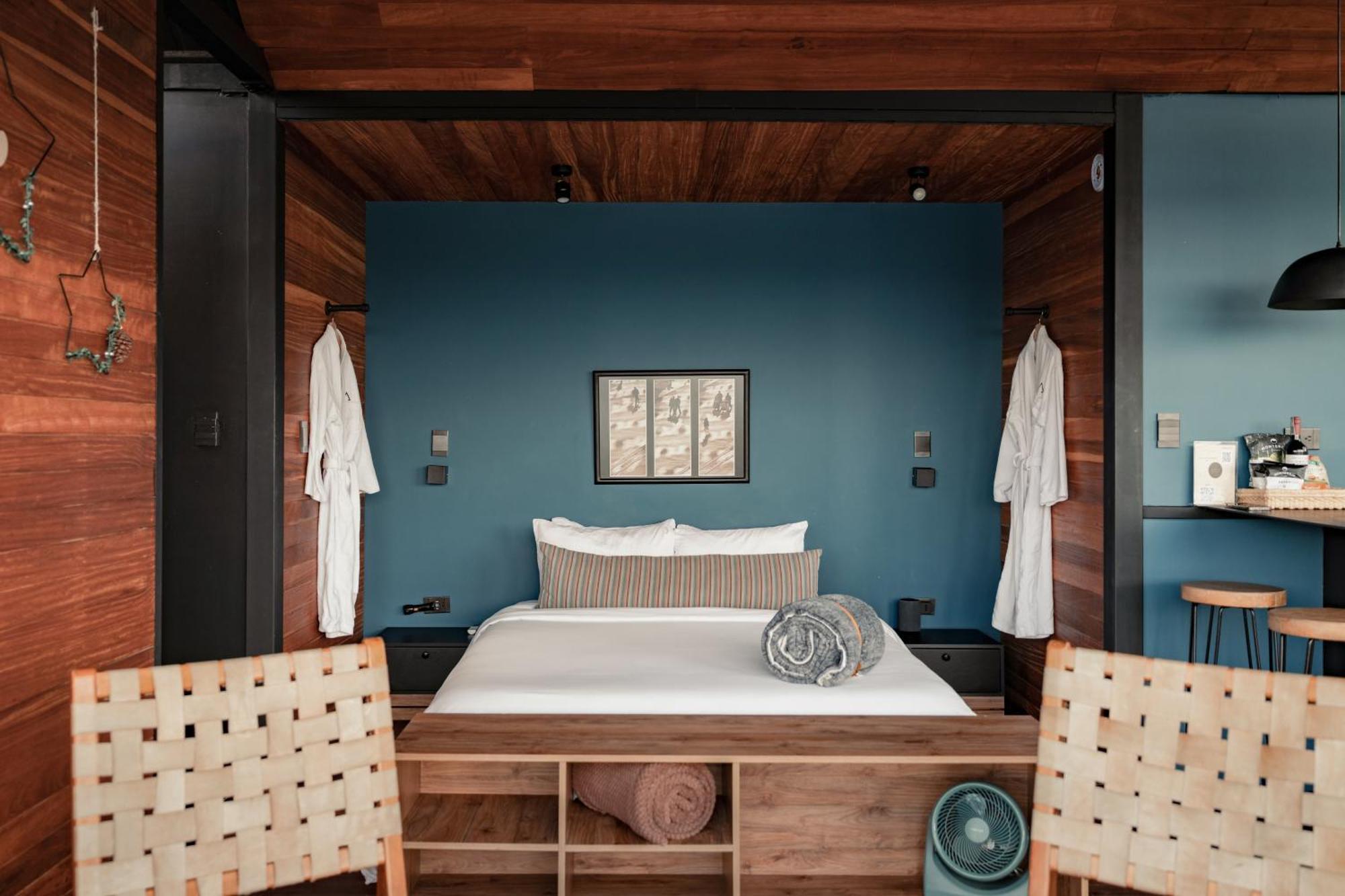 The Boato Hotel Guatape Ngoại thất bức ảnh A bedroom at the hotel