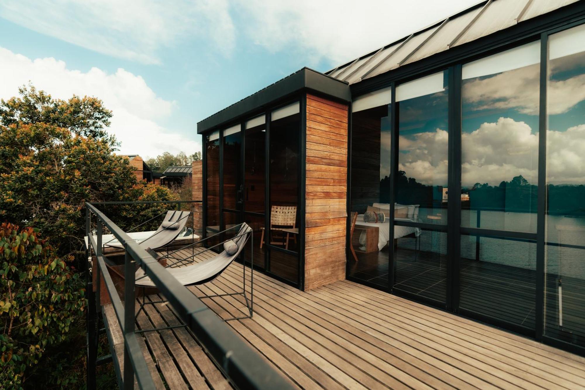 The Boato Hotel Guatape Ngoại thất bức ảnh The roof terrace